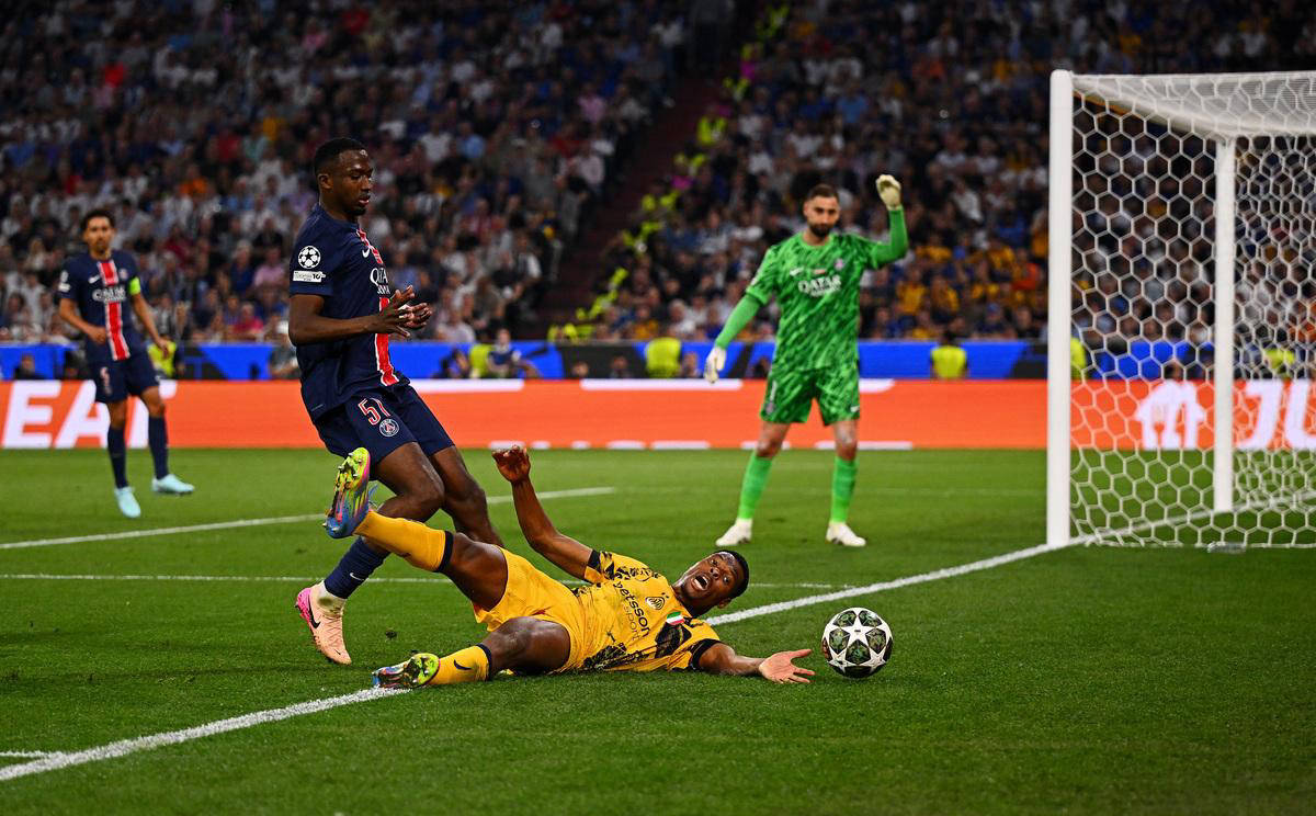 慕尼黑队在比赛中展现出色的控球能力