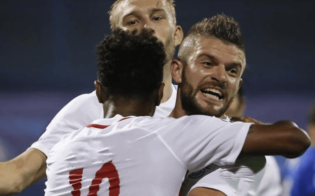 包含甘冈大胜斯特拉斯堡，稳定战绩的词条