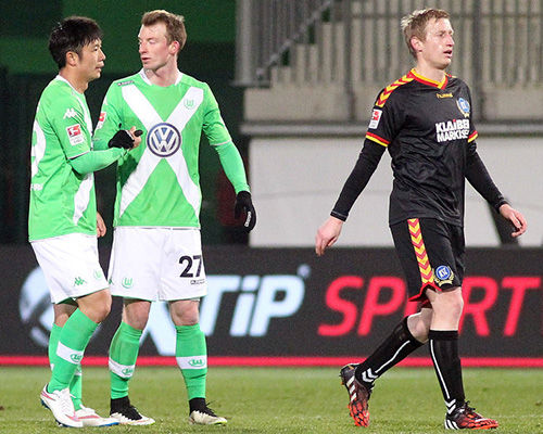 狼堡逆转战胜对手，取得重要三分