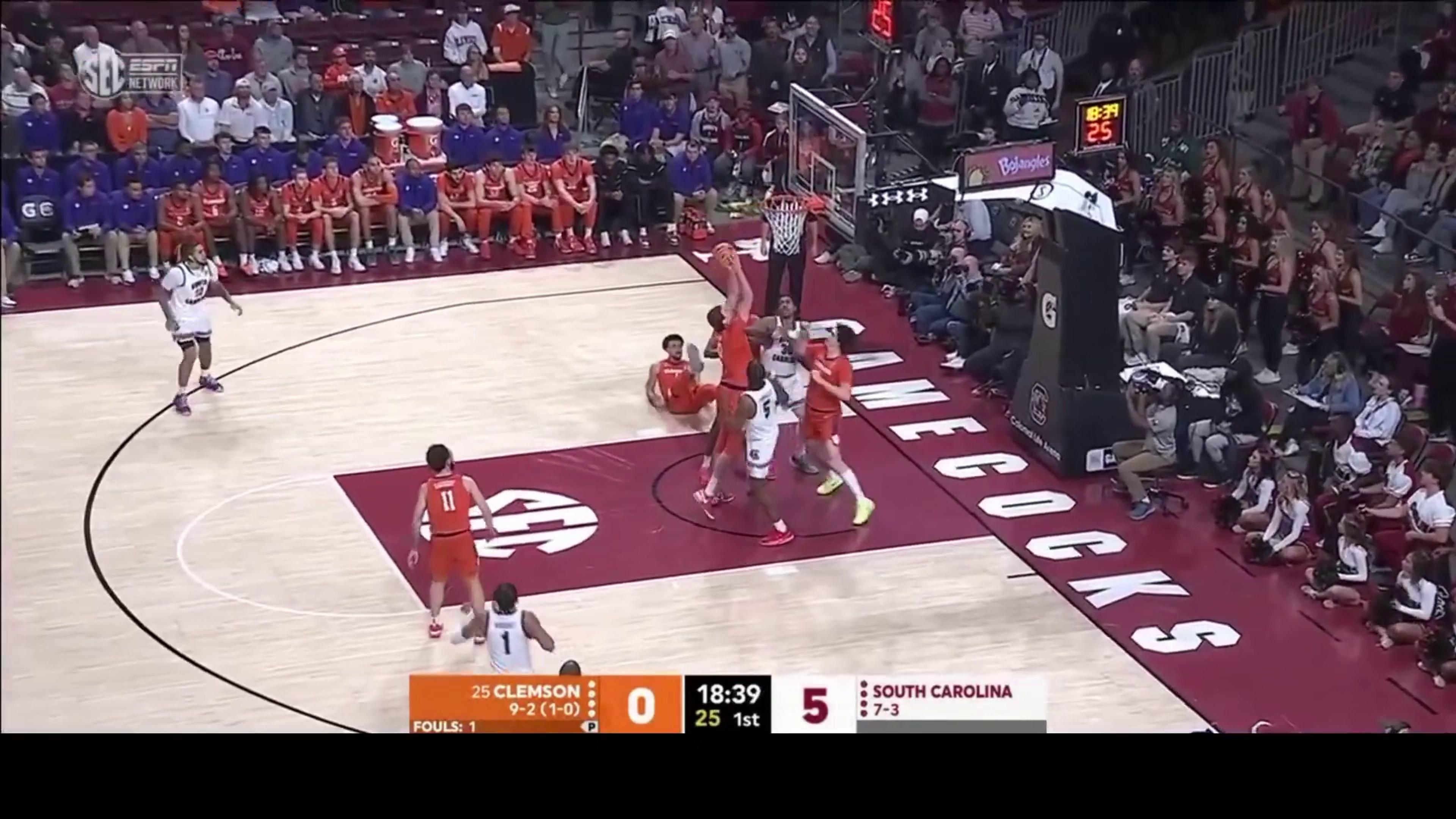 克莱蒙球员备战上轮比赛回顾