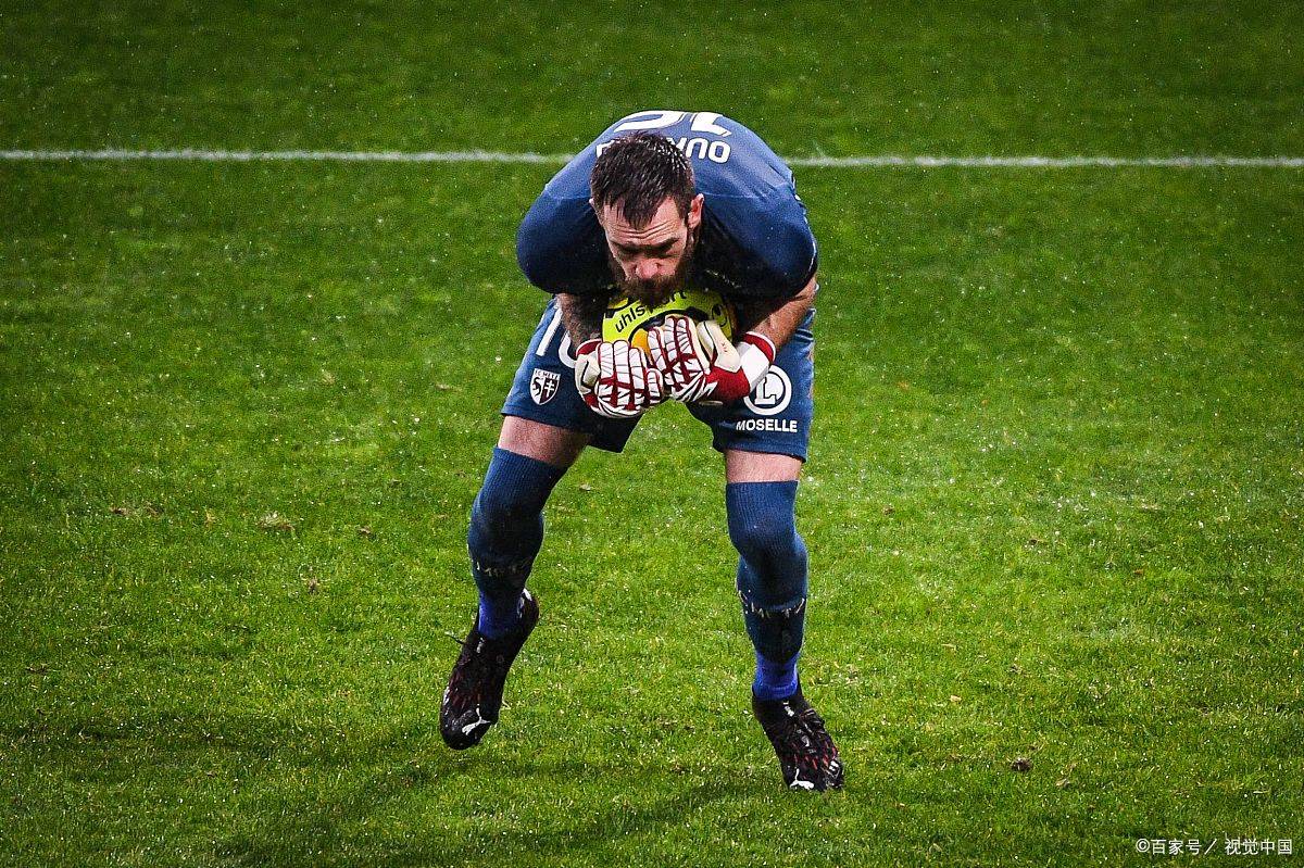 南安普顿客场战平沃特福德，表现稳定坚守积分榜前列！