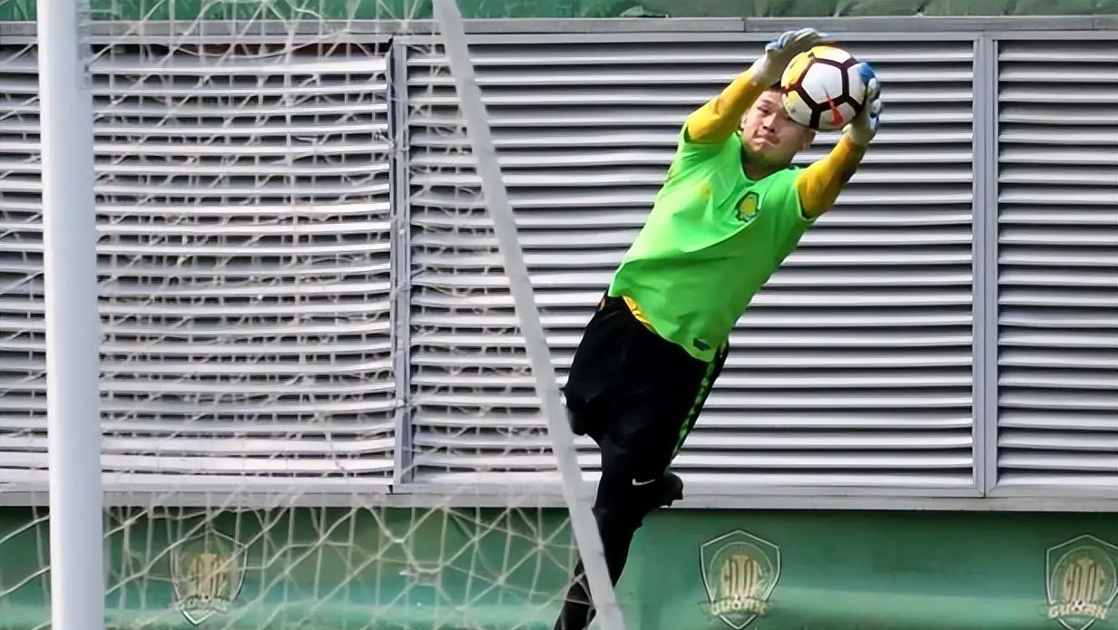 亚洲劲旅挑战国际足球高峰,无惧强敌的简单介绍 亚洲劲旅挑战国际足球高峰,无惧强敌的简单介绍