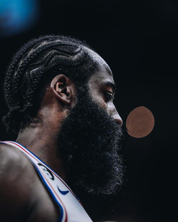 76人逆转黄蜂连胜终结