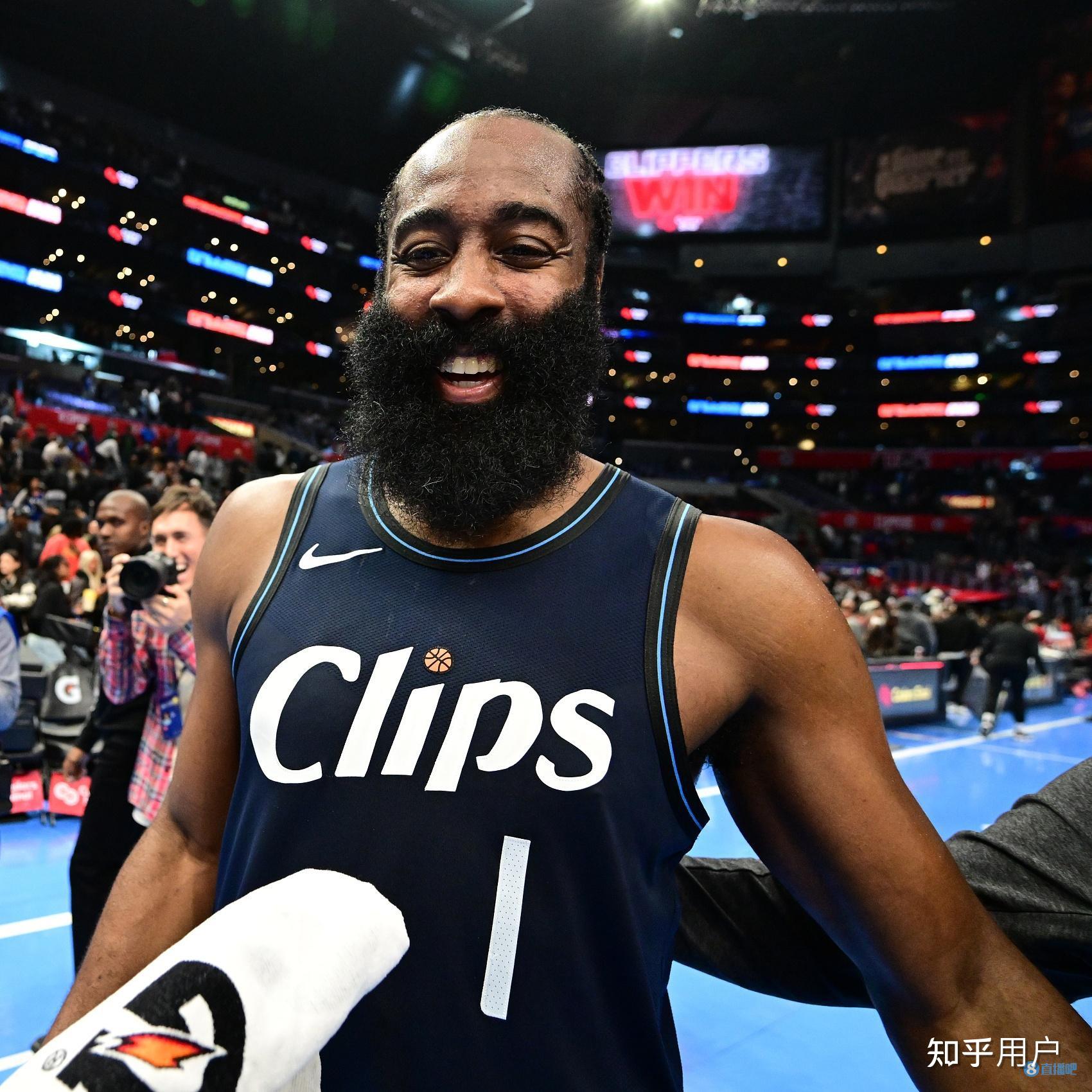 快船再胜马刺，他连续第六场半场得分超15分