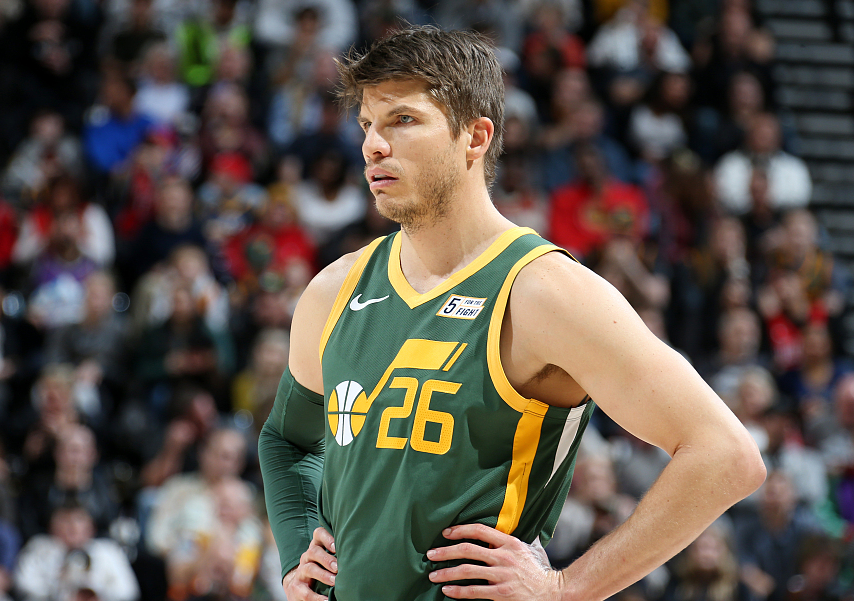 骑士客场逆袭开拓者,大放异彩 骑士客场逆袭开拓者,大放异彩