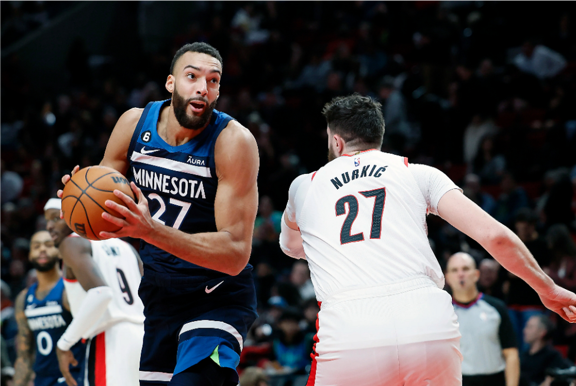 开拓者主场逆转森林狼，利拉德30分