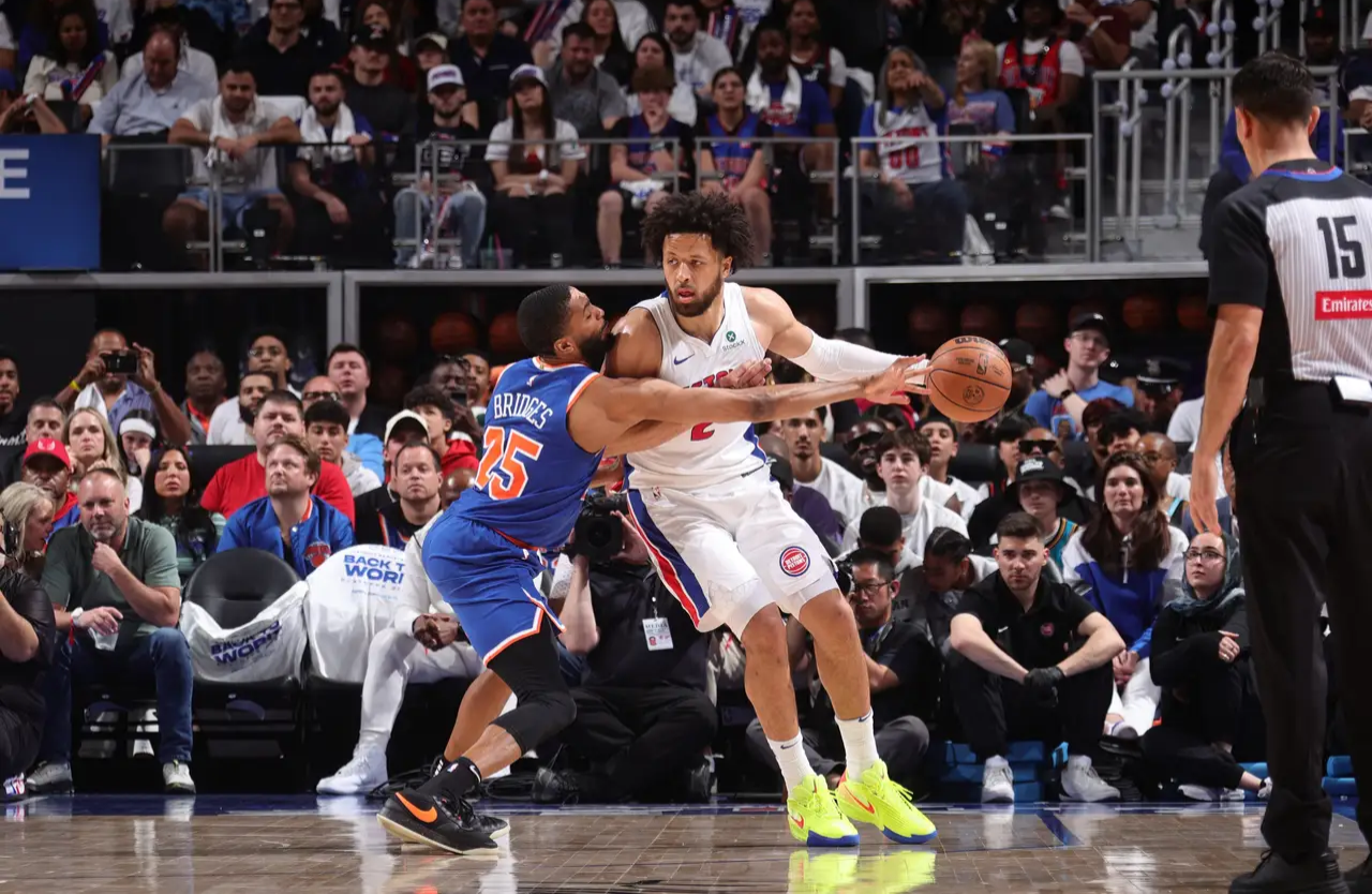 小牛战胜活塞，唐斯表现出色