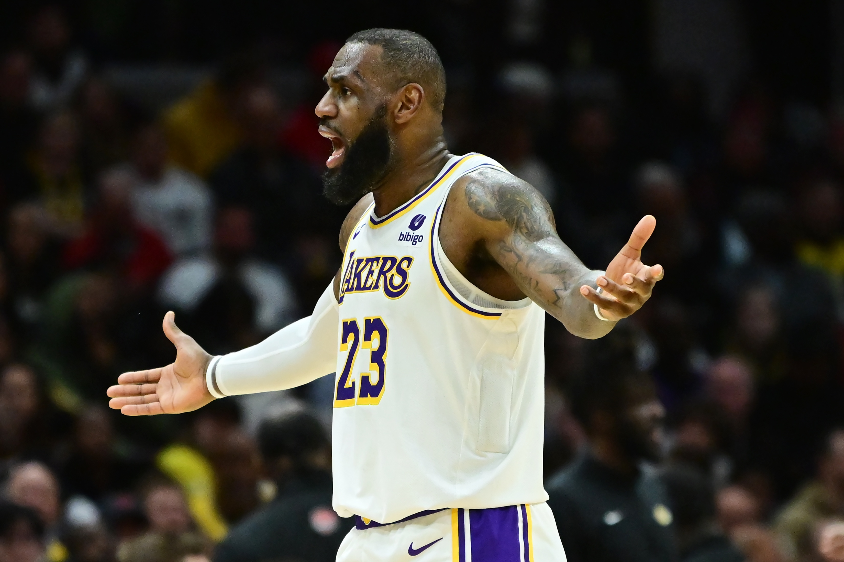 公牛逆转湖人，阻止对手连胜