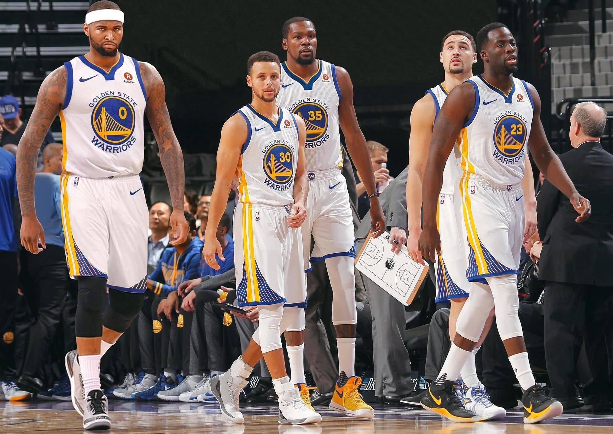 勇士客场负于猛龙，遭遇连败