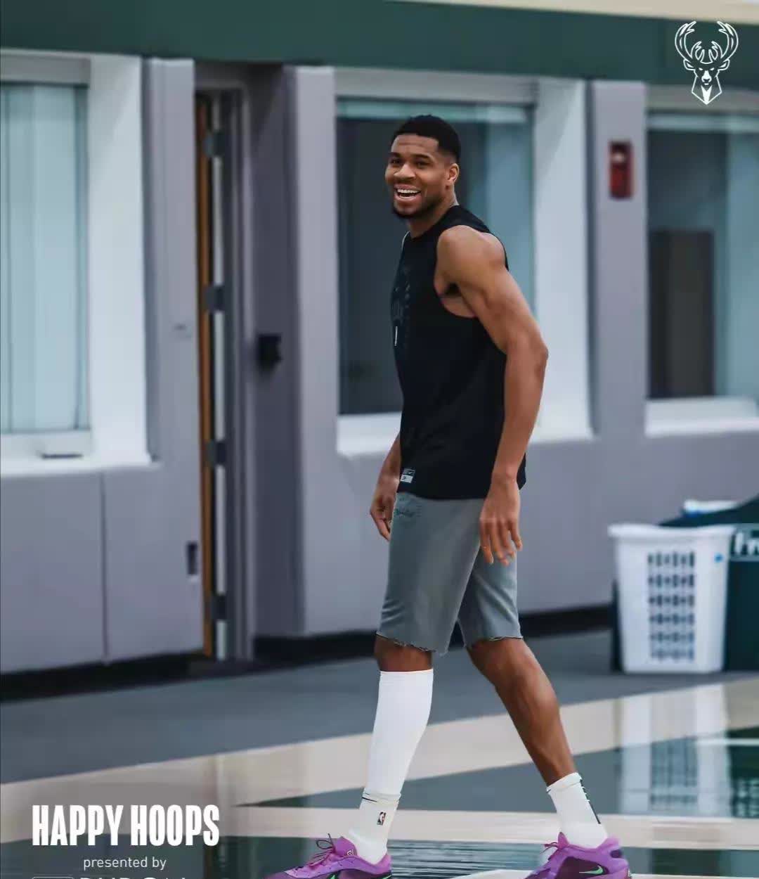 雄鹿横扫快船,继续领先东部 雄鹿横扫快船,继续领先东部