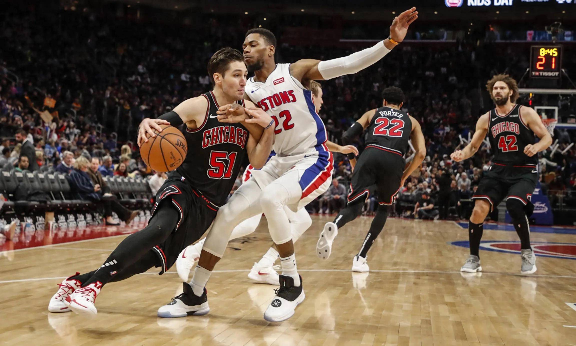 公牛客场击败活塞，继续稳居东部前列