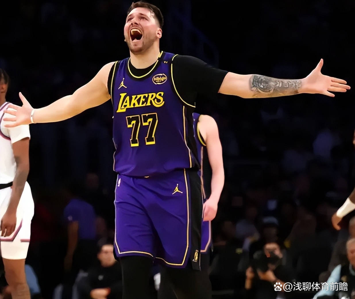 快船遭遇惨败，湖人实力碾压